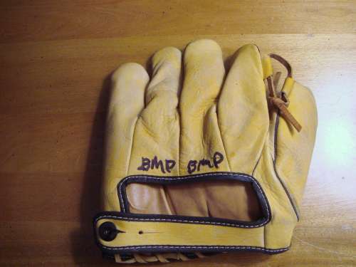 Johnny Broaca Goldsmith JG16 Back